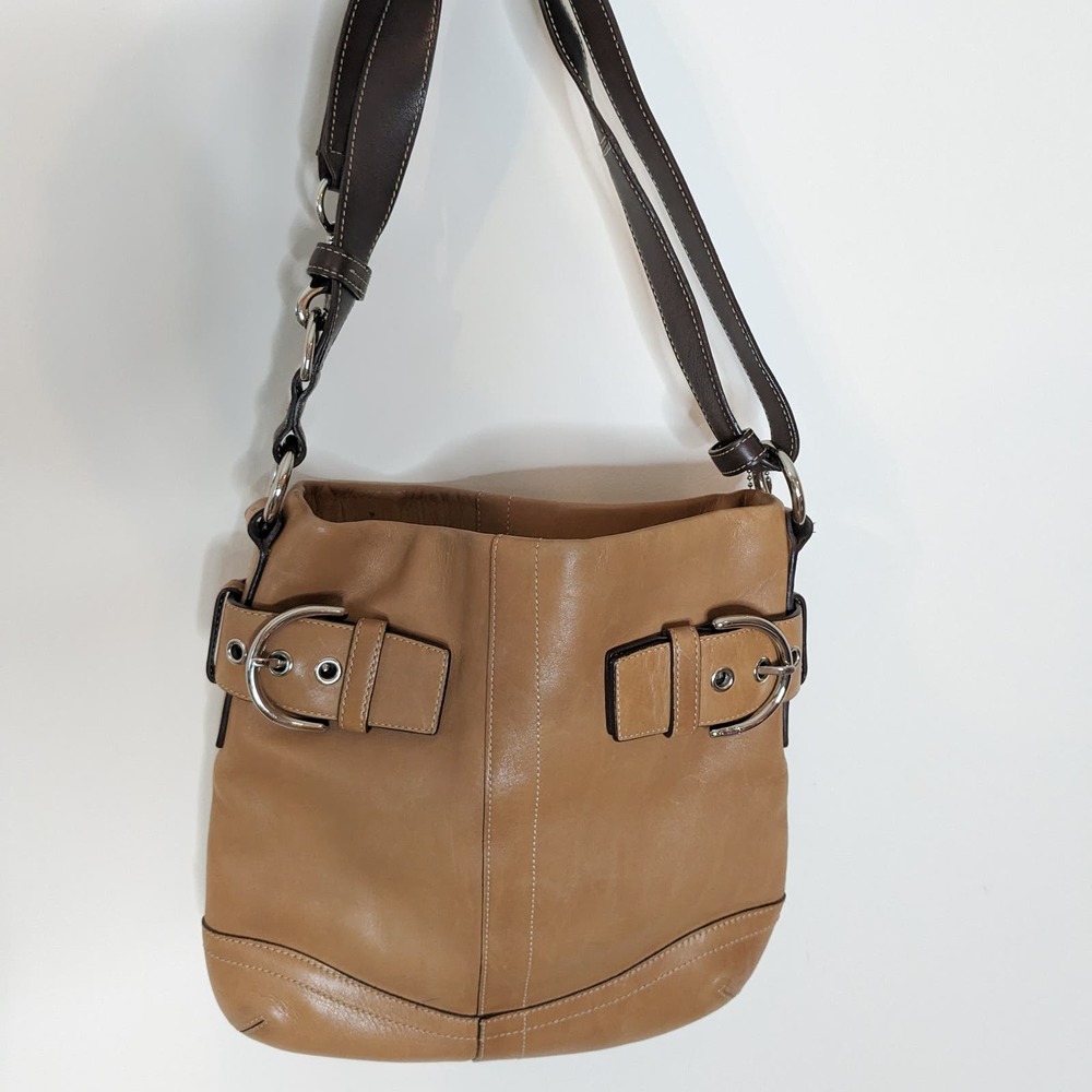 Coach crossbody shoulder bag with matching wallet